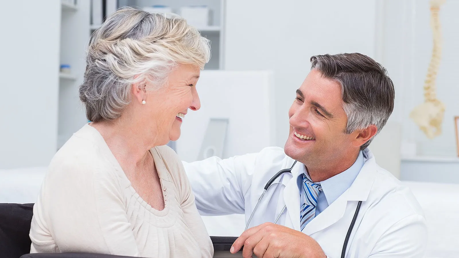 doctor-patient-happy-190813-1920w